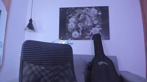 Snapshot of niickcooper chatting on 01.24.25 Niick online show from 01.24.25