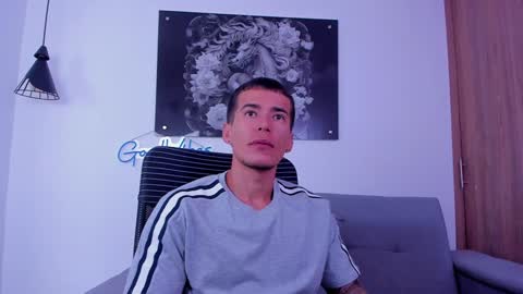 Snapshot of niickcooper chatting on 02.01.25 Niick online show from 02.01.25