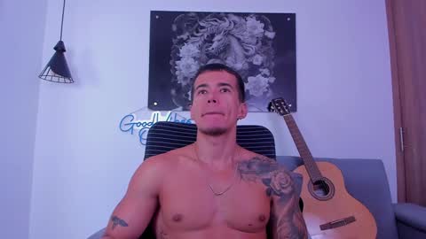 Snapshot of niickcooper chatting on 02.01.25 Niick online show from 02.01.25