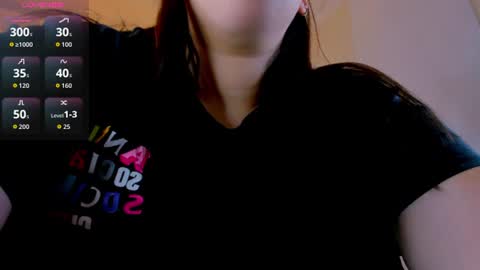 Snapshot of niickyjones chatting on 06.20.26 Anni online show from 06.20.26
