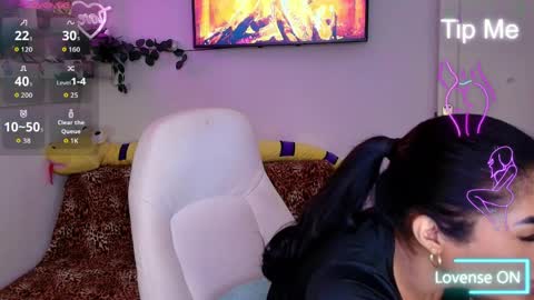 Nicolle Bustamante online show from 03.24.26