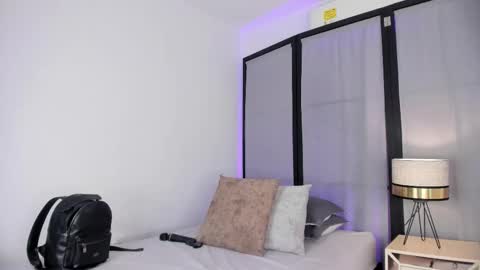 Snapshot of niicole_steele chatting on 02.20.26 Niicole online show from 02.20.26