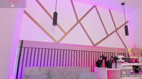 Snapshot of niinaink chatting on 06.18.26 NINAINK online show from 06.18.26