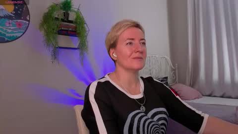 Nika online show from 11.08.25