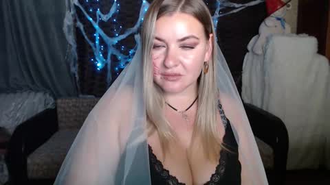 Nika online show from 10.30.25