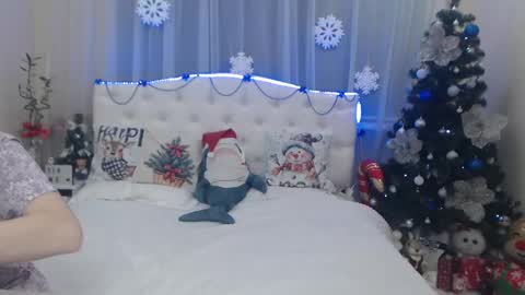 nikastarkk online show from 12.22.24