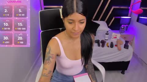 Niki online show from 12.25.24