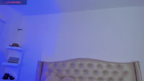 Snapshot of nikiibrooks chatting on 01.23.25 Niikii online show from 01.23.25