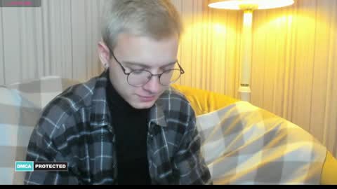 Snapshot of nikistorming chatting on 12.29.24 Niki online show from 12.29.24