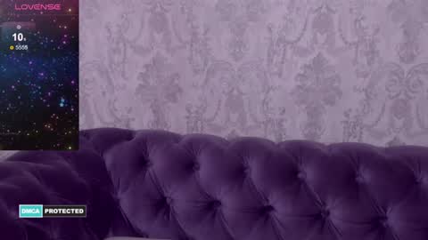 Snapshot of nikistorming chatting on 12.30.24 Niki online show from 12.30.24