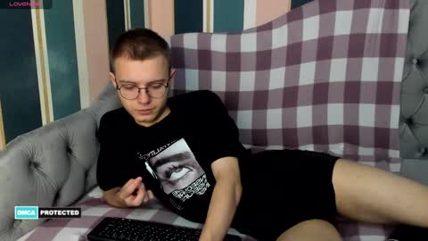 Snapshot of nikistorming chatting on 01.30.25 Niki online show from 01.30.25