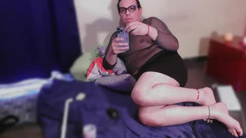 nikkelsofiaclouds online show from 01.03.25