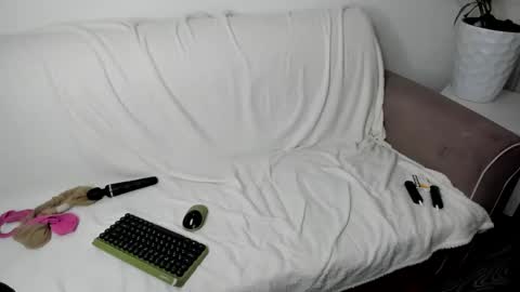 Snapshot of nikki000cool chatting on 12.08.24 Veronika online show from 12.08.24