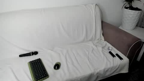 Snapshot of nikki000cool chatting on 12.16.24 Veronika online show from 12.16.24