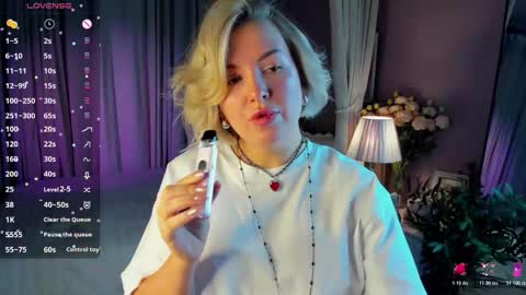 Nikki online show from 12.15.25