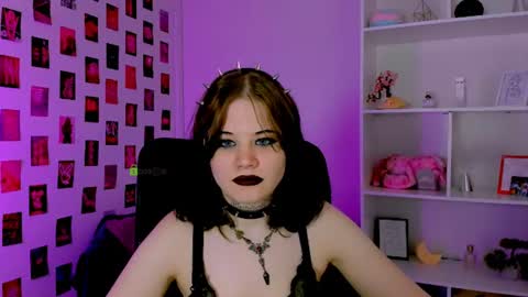 nikki_kiss_ online show from 07.23.26