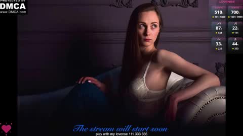 Snapshot of nikki_maks chatting on 10.15.25 The next broadcast will be on at 900 UTC3 online show from 10.15.25