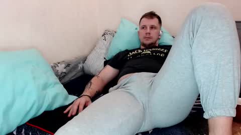 Snapshot of nikkiaadel chatting on 02.06.25 Nick online show from 02.06.25