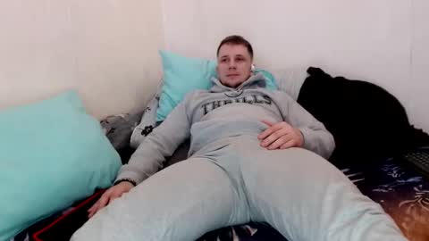 Snapshot of nikkiaadel chatting on 02.08.25 Nick online show from 02.08.25