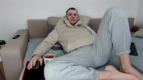 Snapshot of nikkiaadel chatting on 10.11.25 Nick online show from 10.11.25