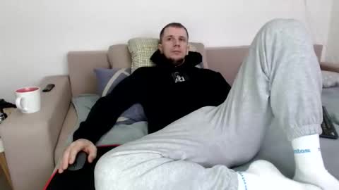 Snapshot of nikkiaadel chatting on 10.18.25 Nick online show from 10.18.25