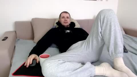 Snapshot of nikkiaadel chatting on 10.23.25 Nick online show from 10.23.25