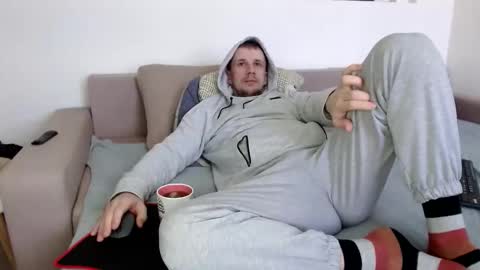 Snapshot of nikkiaadel chatting on 10.26.25 Nick online show from 10.26.25