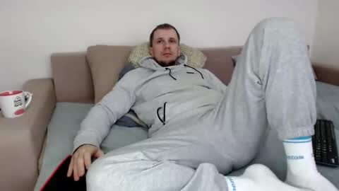 Snapshot of nikkiaadel chatting on 10.31.25 Nick online show from 10.31.25