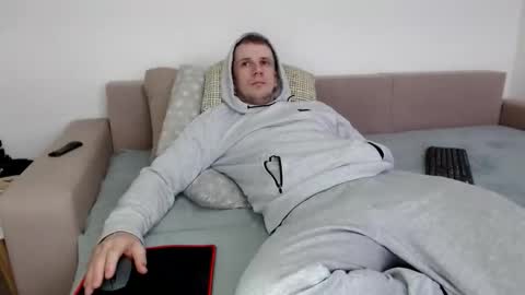 Snapshot of nikkiaadel chatting on 11.03.25 Nick online show from 11.03.25