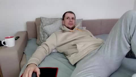 Snapshot of nikkiaadel chatting on 11.07.25 Nick online show from 11.07.25