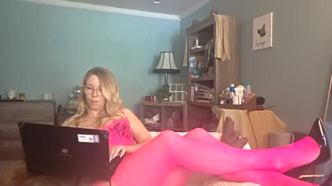 Snapshot of nikkib653466 chatting on 07.08.26 nikkib653466 online show from 07.08.26
