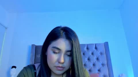 nikkibotero online show from 11.18.25