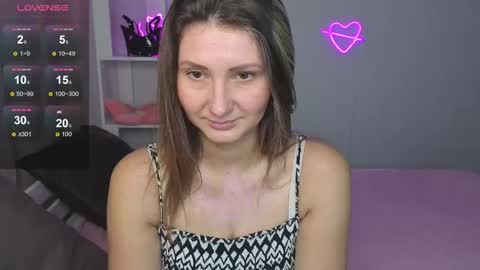 Snapshot of nikkikiss__ chatting on 10.17.25 nikkikiss__ online show from 10.17.25