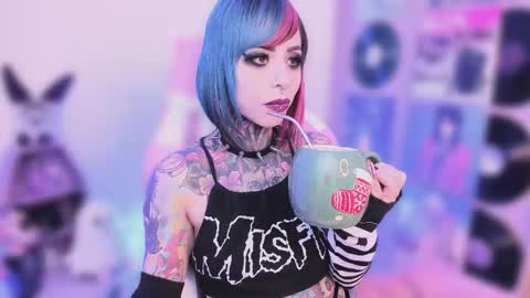 Nikki Ramone   online show from 11.11.25