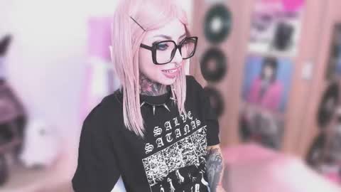 Nikki Ramone   online show from 01.09.26