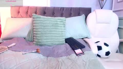 Snapshot of nikkita_ubba chatting on 10.03.25 Nikita online show from 10.03.25