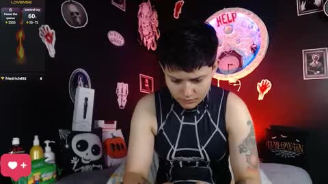 Nikky online show from 10.17.25