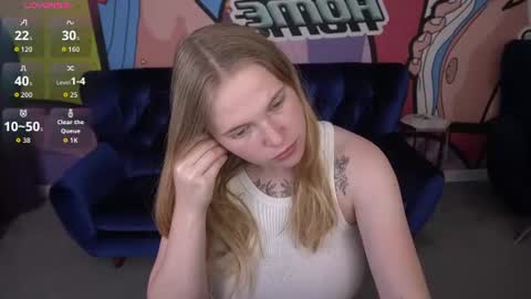 Snapshot of nikkyreyyy chatting on 06.18.26 nikkyreyyy online show from 06.18.26