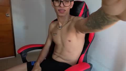 niklaus_wolf online show from 04.03.26