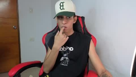 niklaus_wolf online show from 04.13.26