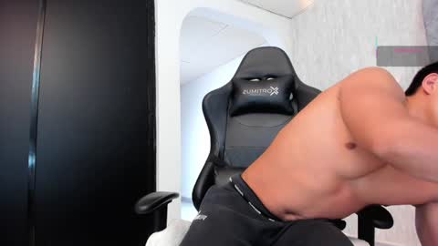 niklause_froid online show from 02.02.25
