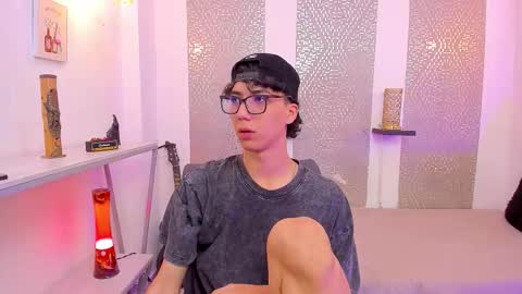 Snapshot of nikolay_gregori chatting on 09.29.25 online show from 09.29.25