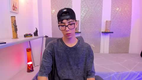 Snapshot of nikolay_gregori chatting on 09.30.25 online show from 09.30.25