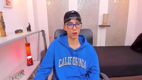 Snapshot of nikolay_gregori chatting on 10.02.25 online show from 10.02.25