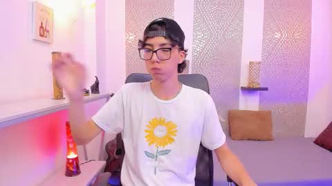 Snapshot of nikolay_gregori chatting on 10.16.25 online show from 10.16.25