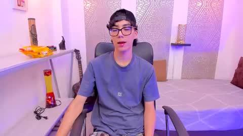 Snapshot of nikolay_gregori chatting on 10.21.25 online show from 10.21.25