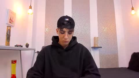 Snapshot of nikolay_gregori chatting on 11.03.25 online show from 11.03.25