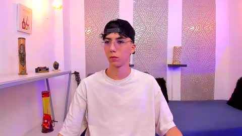 Snapshot of nikolay_gregori chatting on 11.04.25 online show from 11.04.25