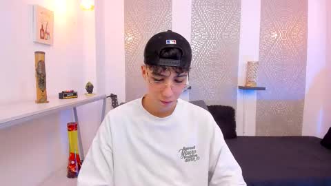 Snapshot of nikolay_gregori chatting on 11.05.25 online show from 11.05.25