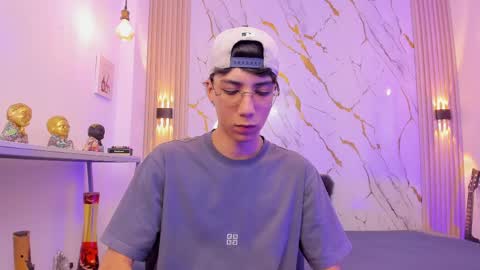    online show from 04.05.26